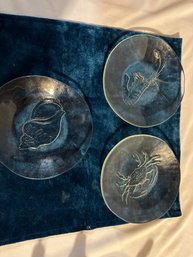 Vintage Thick Heavy Etched Glass Lunch Cake Salad Plates Prawn Crab And Seashell