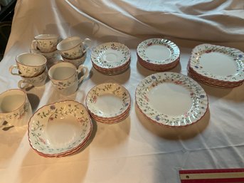 Lot Of Assorted Johnson Brothers Summer Chintz Dinnerware