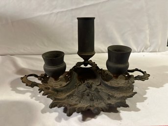 VINTAGE CAST IRON AND WOOD TRIPLE INK STAND ORNATE LEAF DESIGN