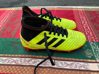 Adidas Kids Predator 18.3 FG Soccer Cleats Size 2