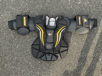 Small / Medium Vaughn Velocity Yt Xf Goalie Chest Protector