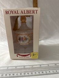 2002 New In Box Royal Albert Seasons Of Colour Old Country Roses Christmas Ornament 2nd Annual