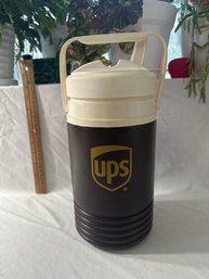 Igloo UPS Brown Thermos Water Cooler Jug Handle United Parcel Service 1/2 Gallon