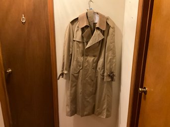 Mens Vintage Lined Trench Rain Coat Size 40 Long Dry Cleaned Removable Wool Liner