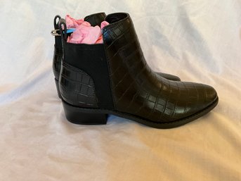 Dolce Vita Tristan Ankle Boots, Women's Size 7.5 M, Black Booties! Low Heel Professionally Cleaned