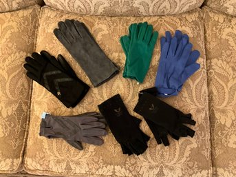 Lot Of Assorted Ladies Gloves