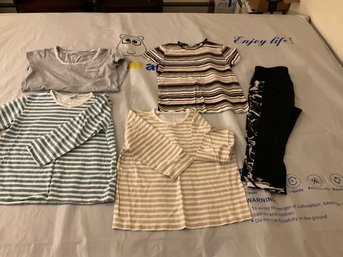 Lot Of Ladies Tops And Leggings Size Medium