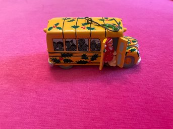 Hallmark Keepsake Magic School Bus Christmas Tree Ornament Vintage 1995