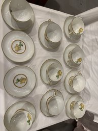 VINTAGE SET OF 9 THOMAS CHINA GERMANY MARSHALL NIEL PATTERN 7422 YELLOW ROSE TEACUPS AND SAUCERS PLUS 2 Extra