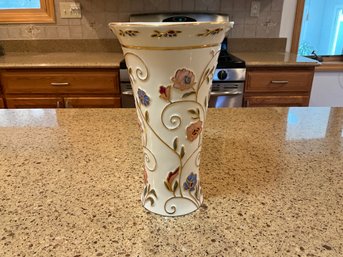 Lenox - Gilded Garden Medium Vase - Discontinued Collection - Collector Vase
