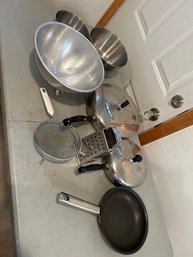 Mixed Lot 2 Stainless Bowls,2 Farberware Pans, Cheeses Grater, Colender,strainer, Members Mark Fry Pan