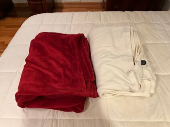 2 X Queen Size Fleece Layering Blankets Red And White