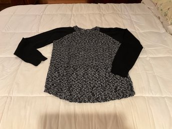 Ladies Calvin Klein Sweater Size Large Dry Cleaned