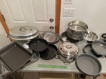 Estate Sale Large Lot Of Baking, Cooking Roasting, Pots Pans, Trays, See All Photos