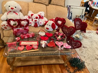 Large Lot Of Valentines Day Decor Indoor And Outdoor Decorations