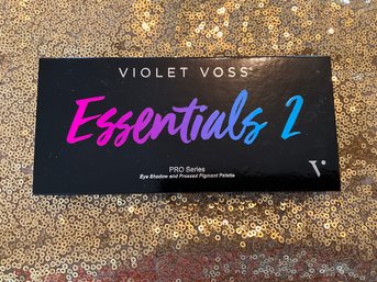 VIOLET VOSS ESSENTIALS 2 EYESHADOW And Pressed Pigment Palette 10 Shades New