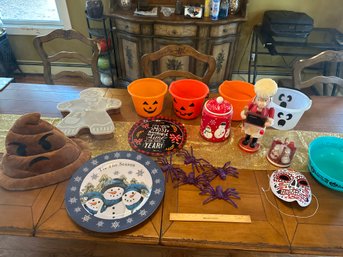 Holiday Christmas And Halloween Decor Lot See All Photos