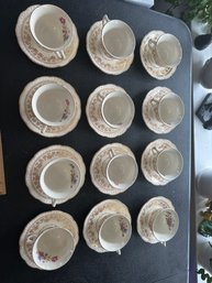Set Of 12 Vintage Stetson American Beauty Floral & 22 Carat Gold Laurel Tea Cups And Saucers
