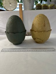 Set Of Two Painted Heavy Iron Home Garden Decor Acorn Egg Nuts