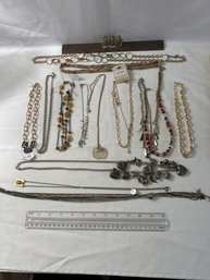 Estestate Sale Jewelry Lot, Ladies Fashion Gold Silver Toned Necklaces, See All Photos