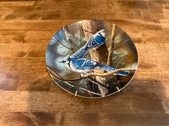 VINTAGE 1985, EDWIN M. KNOWLES 'THE BLUE JAY' BY KEVIN DANIEL, COLLECTOR PLATE