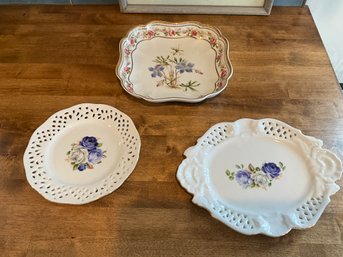 Vintage MMA Metropolitan Museum Of Art Viola Pedata Flower Square Bowl 9 Inch And 2 Vintage Lattice Plates