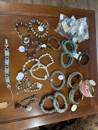 Estate Sale Jewelry Huge Lot Ladies Vintage Fashion Bracelets See All Photos