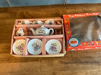Vintage Kids Toy China Tea Set In Box