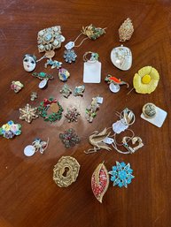 Estate Sale Jewelry Lot Ladies Vintage Fashion Pins See All Photos