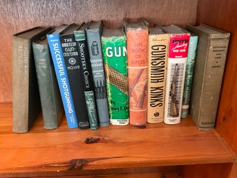 Large Lot Of Vintage Gun Books