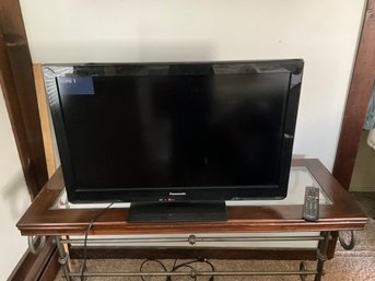 Panasonic 32 Inch TV Television With Remote