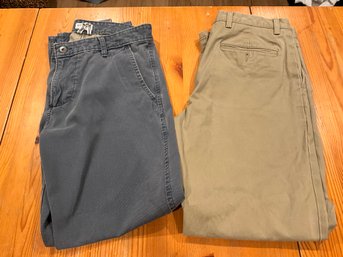 2 Pairs Of Mens Dockers 32 X 32 And 33 X 32