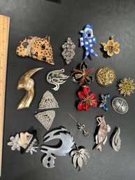 Estate Sale Jewelry Lot Of Ladies Fashion Pins See All Photos