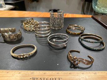Estate Sale Jewelry Lot Of Ladies Fashion Bracelets See All Photos