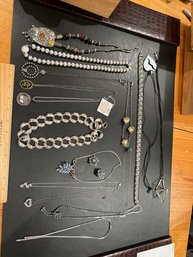 Estate Sale Jewelry Lot Of Ladies Vintage Fashion Silver Tone Necklaces See All Photos