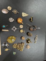 Estate Sale Jewelry Lot Of Ladies Vintage Fashion Necklace Pendants See All Photos