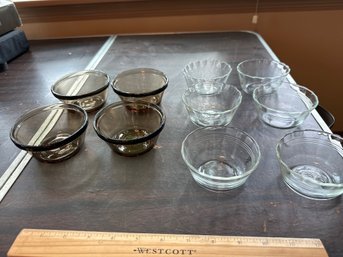 Set Of 6 Pyrex Scalloped Pudding Custard Cups And Set Of 4 Anchor Hocking Custard Amber Smoke Glass Cups