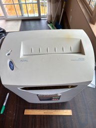 Royal AG10X 10-Sheet Cross-Cut Paper Shredder WORKS GREAT