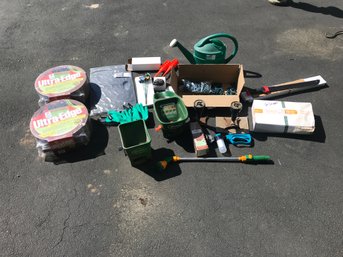 Huge Lot Of Outdoor Garden Accessories Some Stuff Brand New In The Box Great Buy