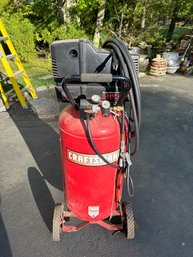 Craftsman 5.5 HO 25 Gallon Air Compressor With Hose And Nozzle Plus An Extra  3/8 Air Tool Hose Works Great