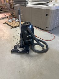 Kenmore Canister Vacuum Cleaner Progressive Works Great