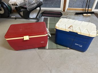 Lot Of Two Coolers Igloo GOTT 48 Needs A Little Cleaning But In Great Shape