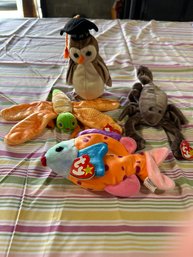 Lot Of 4 Original TY Beanie Baby Lot  Beanie Babies Glow Wise Stinger And Lips