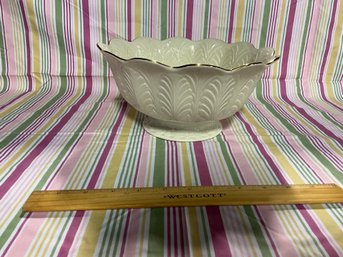 Lenox 10 Inch Centerpiece Bowl Footed Consul Embossed Leaf Pedestal Serving Vegetable