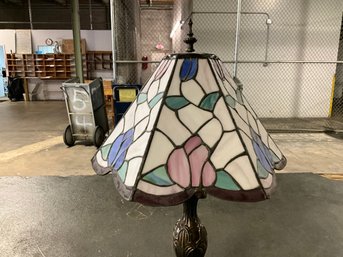 Vintage Stained Glass Lamp 25 Inch Heavy