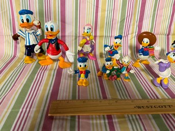 Lot Of Vintage Disney PVC Figurines, Donald Duck, Daffy, Duck And Morrissey Photos