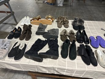 Large Lot Of Ladies Shoes, Boots Slippers Size 10