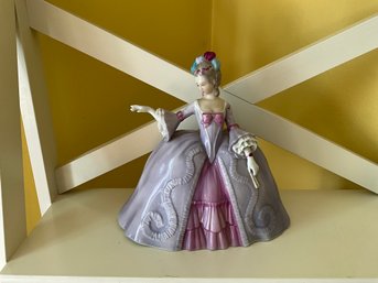 1980 The Franklin Mint Porcelain 'Marianne-The Minuet' Museum Of Costume 8 1/4 Inch