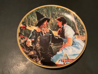 HAMILTON COLLECTION WIZARD OF OZ PLATE 1988 DOROTHY MEETS THE SCARECROW