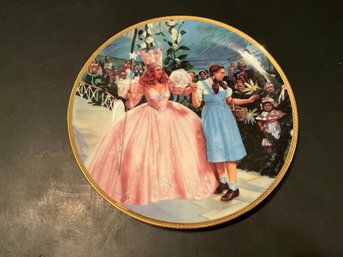 The Hamilton Collection, Wizard Of Oz Plate, A GLIMPSE OF THE MUNCHKINS
